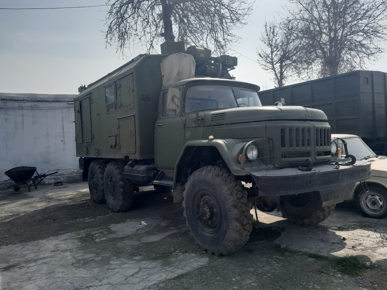 ЗИЛ 131 русумли  60/126VSF давлат рақамли