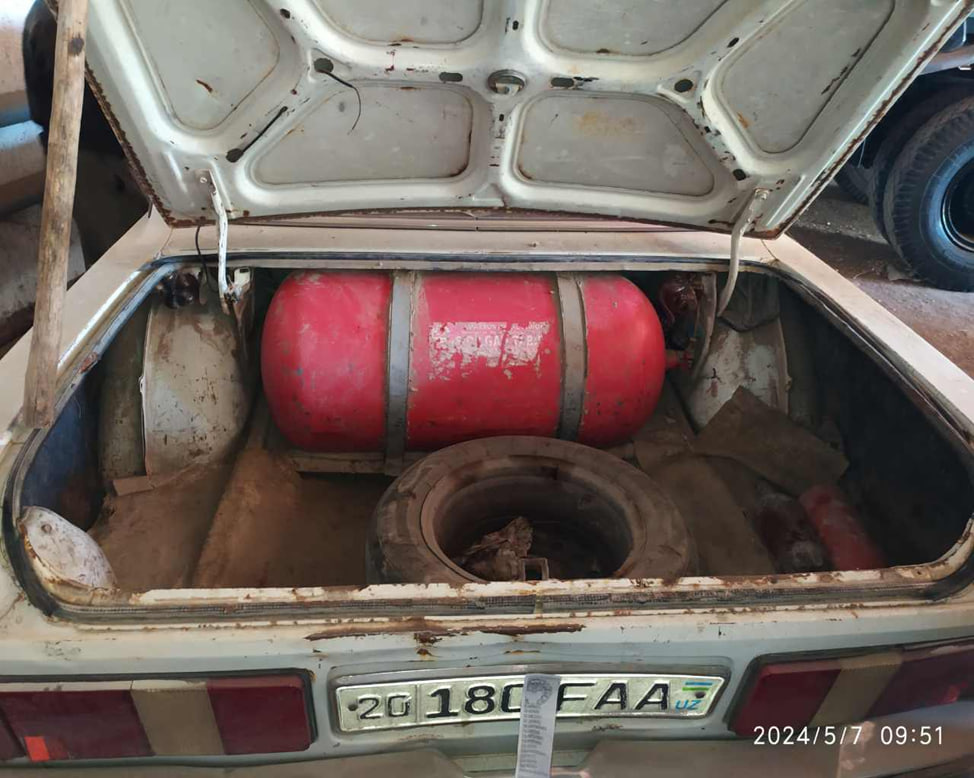 GAZ 3102 русумли давлат рақами 20180FAA бўлган автотранспорт
